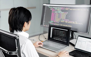 兰州 ,php声明和调用变量的符号是什么？